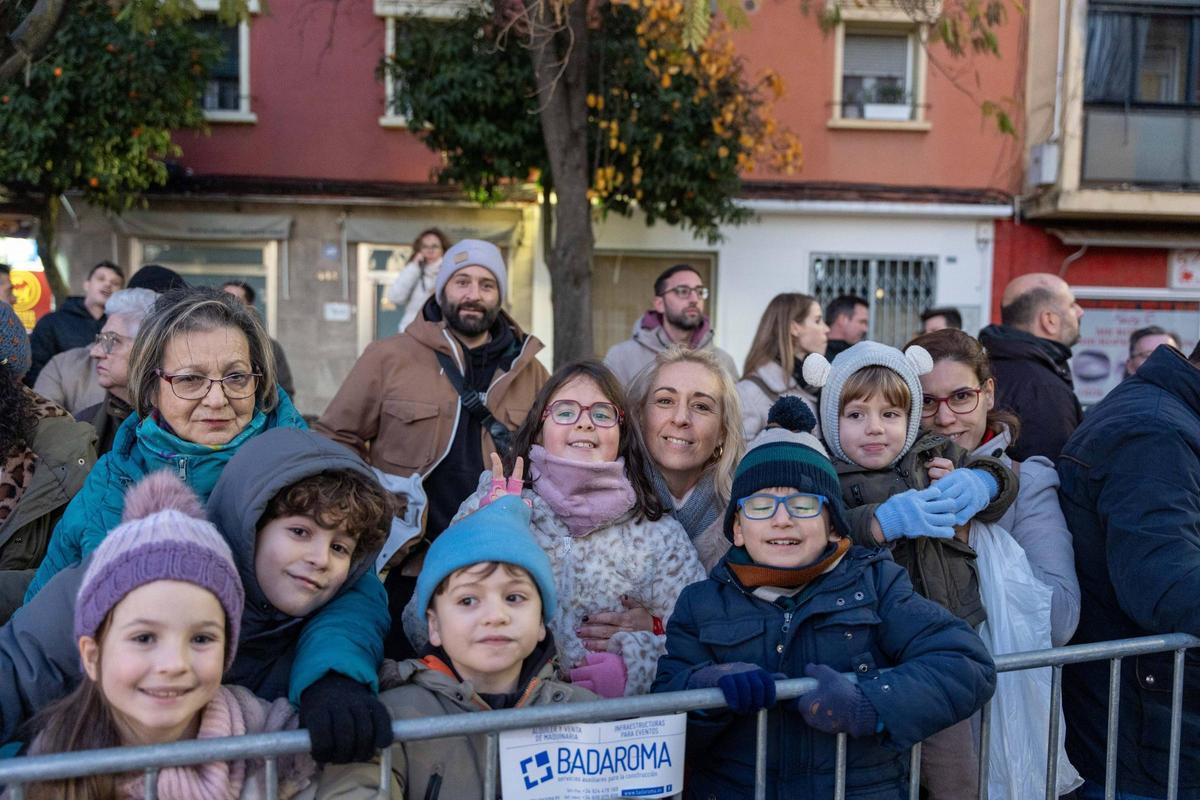 Fotogalería | Así fue el paso de los Reyes Magos por Badajoz