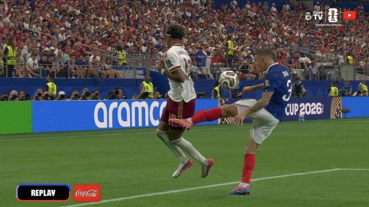 Lamine Yamal provocó el penalti de Digne que adelantó a España: «La patada es inapelable»