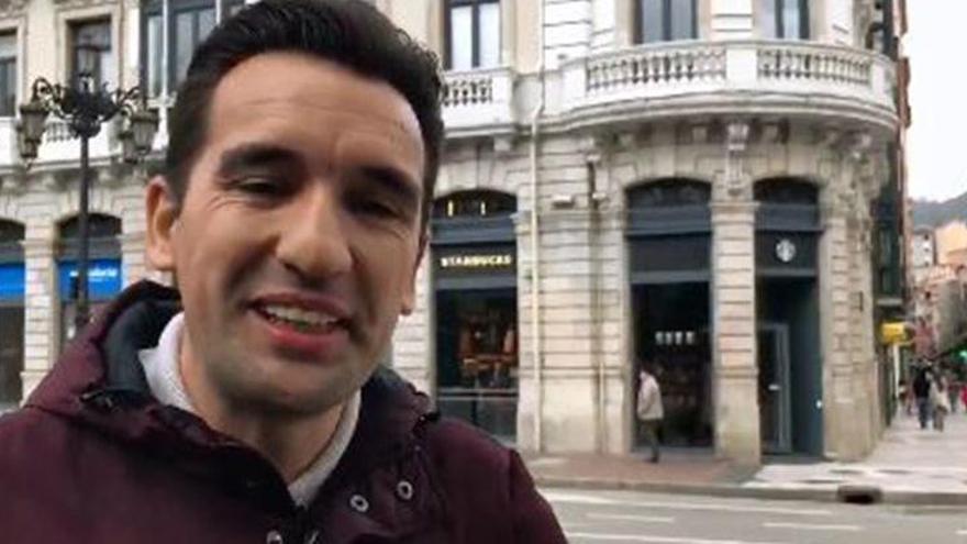 La burla Miguel Lago a los primeros del Starbucks se hace viral