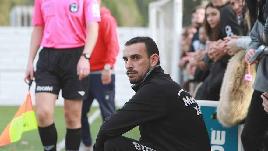 Luis Silva, durante el partido que enfrentó al Bande con el Velle. // Iñaki Osorio