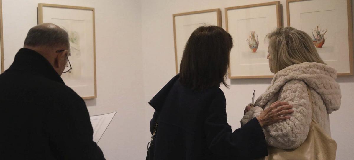 Público contempla algunas de las creaciones. | ALBA PRIETO