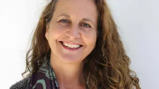 La chilena Mar Busquets gana el premio León Felipe de poesía entre 438 autores