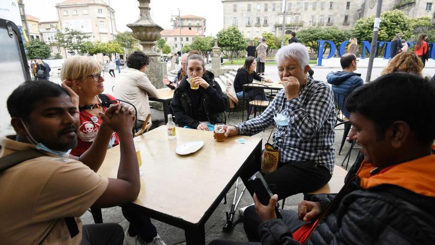 La tradición del “terraceo”: 1.885 mesas cada día en la calle