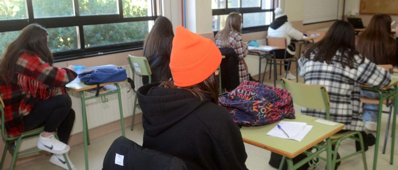 Una clase de Bachillerato en pandemia. |   // NOE PARGA