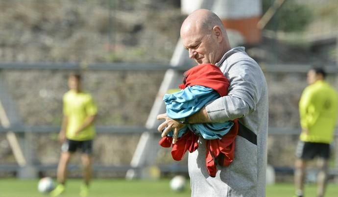 LAS PALMAS DE GRAN CANARIA. Entrenamiento de la UD Las Palmas  | 11/12/2019 | Fotógrafo: José Pérez Curbelo