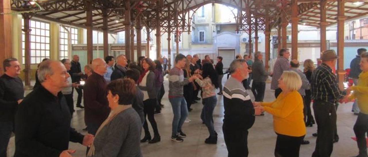 Gran participación en los talleres de la Fira en el mercat