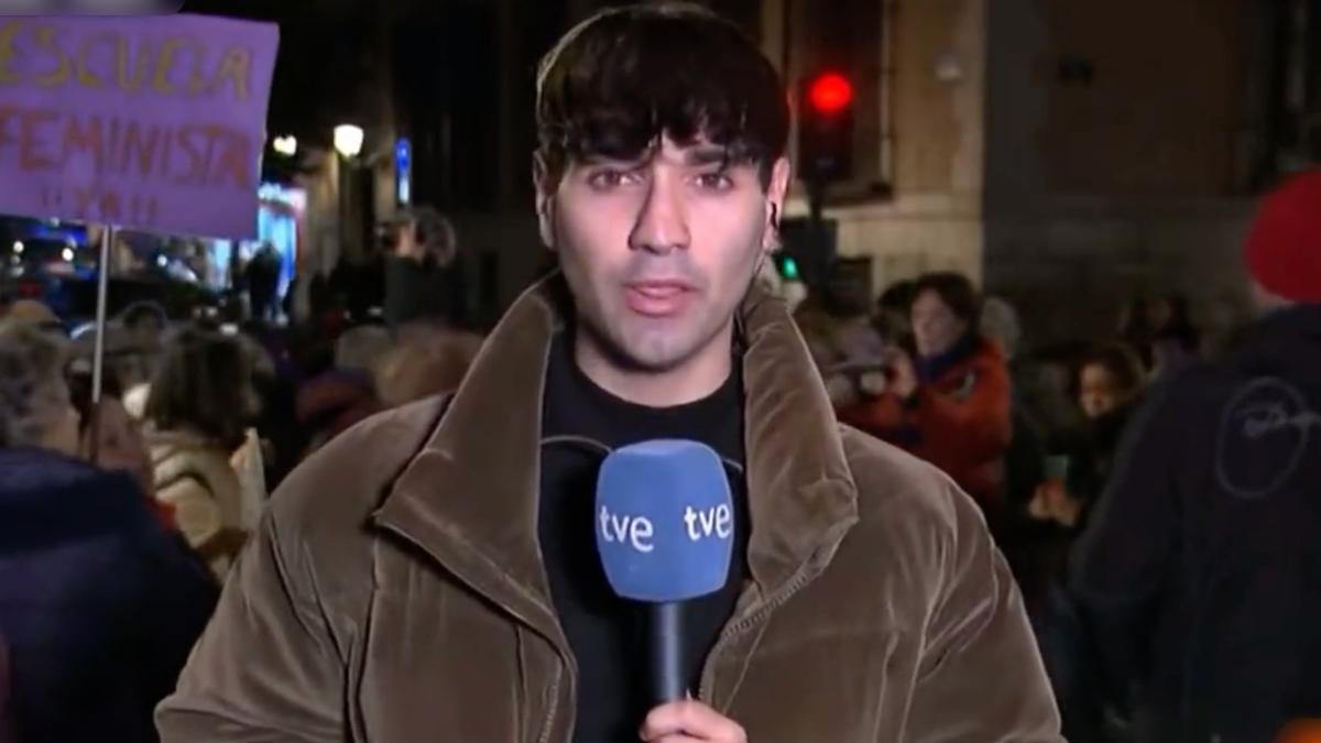 Un periodista del ‘Telediario’ de TVE denuncia la intolerable homofòbia de la persona que li volia llogar un pis Un periodista del ‘Telediario’ de TVE denuncia la intolerable homofòbia de la persona que li volia llogar un pis
