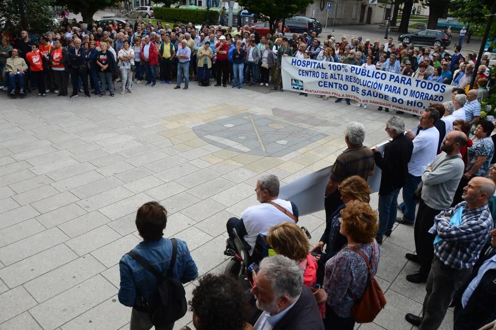 Cangas clama en la calle por mejoras en la sanidad y anuncia más movilizaciones