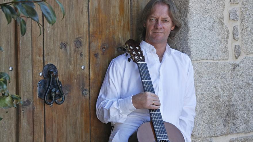 El Teatro Góngora recibe al maestro de la guitarra clásica David Russell