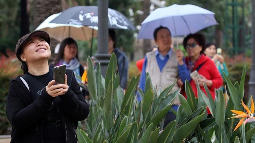 La semana arrancó en Málaga con lluvias, que no estropeó la visita de los miles de cruceristas.