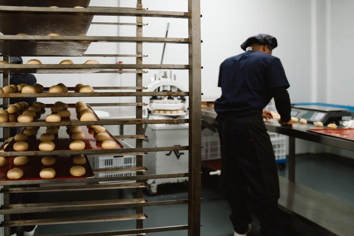 Pan propio, fermentación y horno de suela: así empieza cada focaccia del nuevo proyecto de los creadores de 80 Grados.