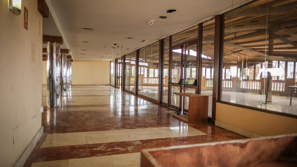 Hotel tomado por okupas en el sur de Tenerife
