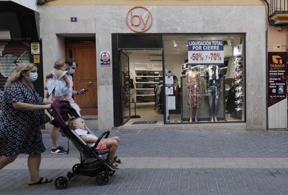 La covid ‘destroza’ al comercio de Palma  y causa más de un 25% de cierres de tiendas