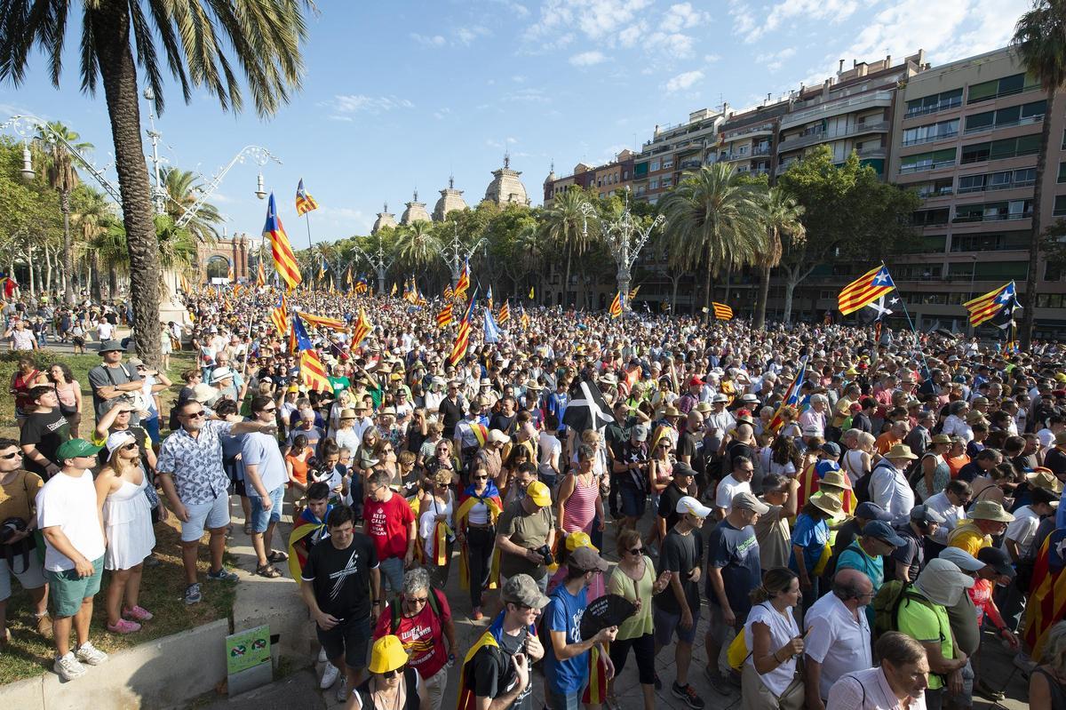 Puigdemont aparece en Barcelona después de siete años