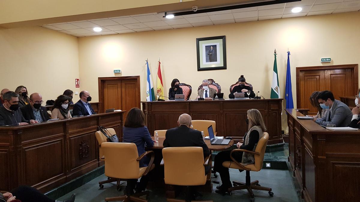 Sesión ordiaria del Pleno del Ayuntamiento de Lucena este martes por la noche.