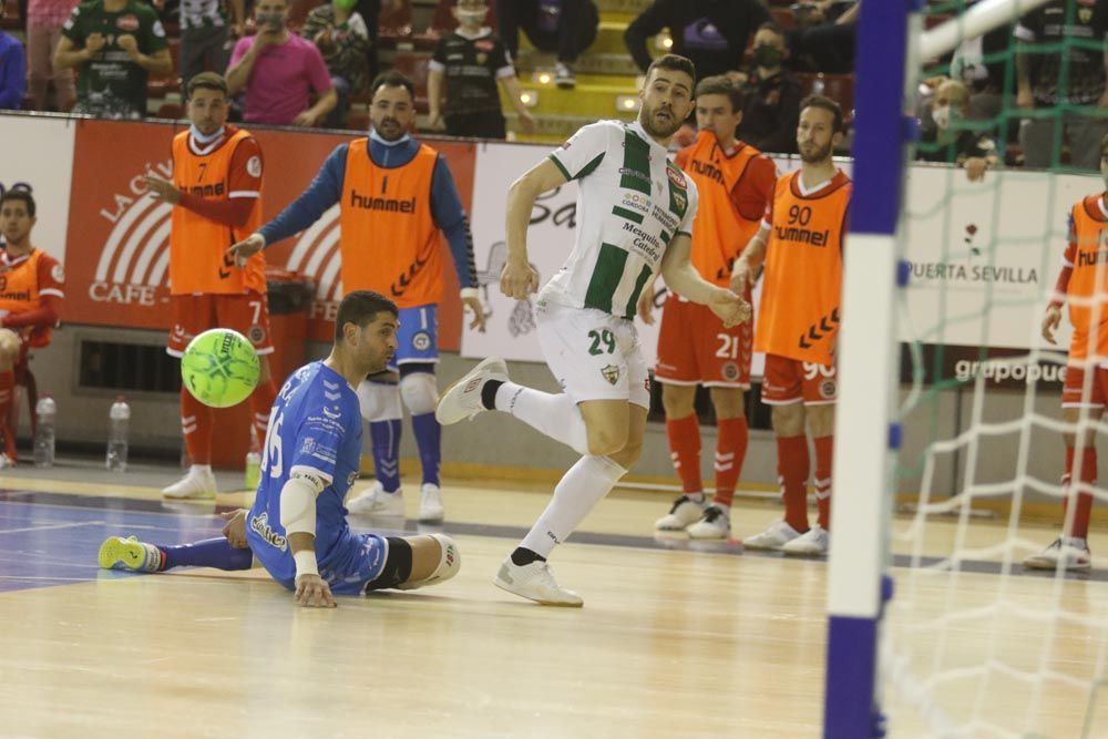 El Córdoba Futsal golea al Cartagena