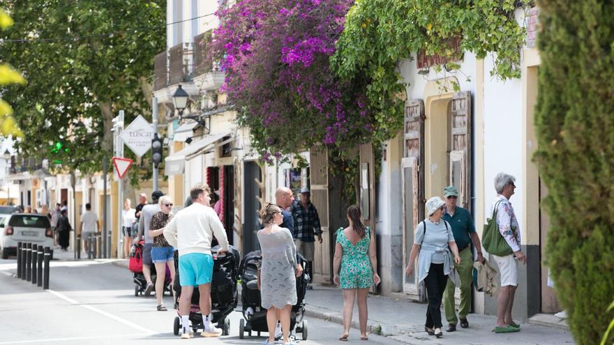 La calle Pere Sala, junto al Teatro Pereyra, es una de las que se remodelarán en la segunda fase de mejora el entorno de s’Alamera. | V. MARÍ