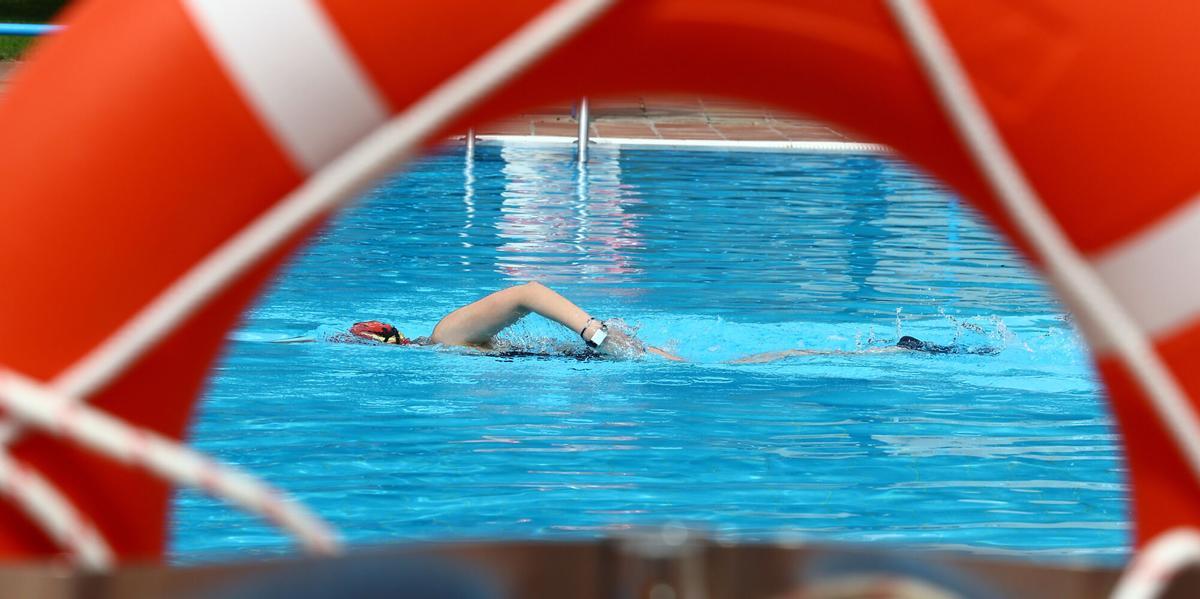 PISCINA DE LA GRANJA, PRIMER DIA DE APERTURA DE LAS PISCINAS MUNICIPALES, PISCINAS PUBLICAS, CHAPUZONES DE VERANO, VACACIONES VERANO, SOCORRISTAS