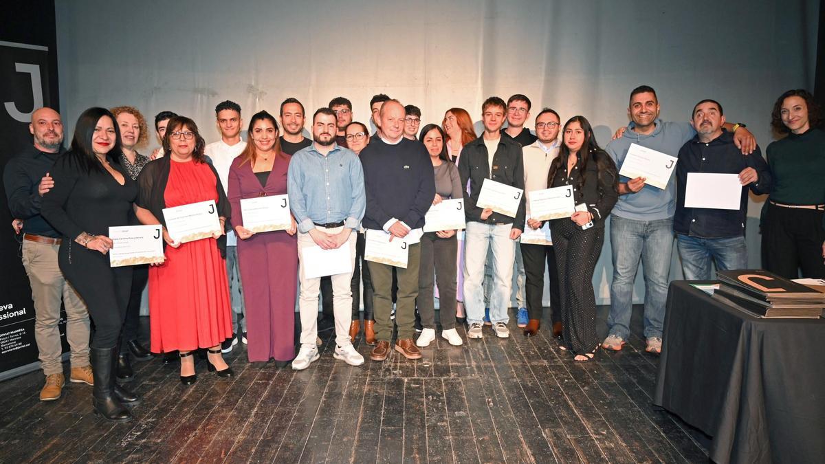 Imatge de persones dels grups de formació de Trasllat sanitari