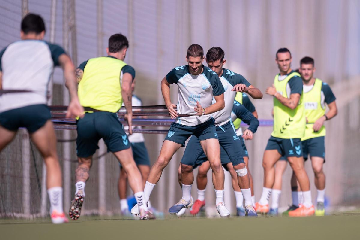 Darko Brasanac podrá asentarse en el once ante la baja internacional de Izan Merino.