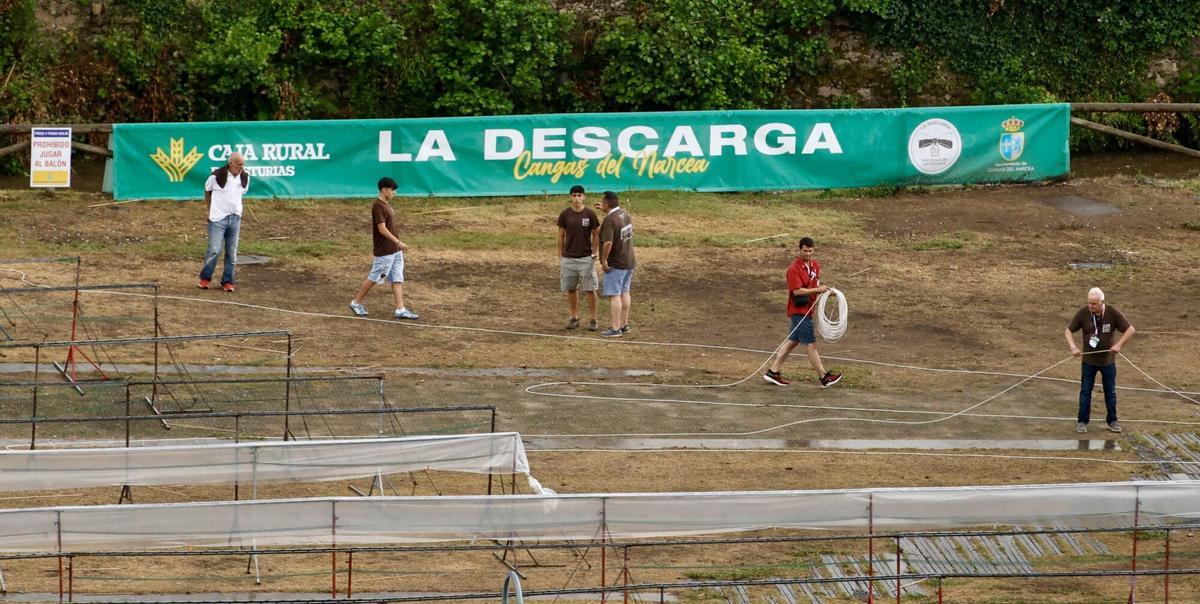 La Descarga de Cangas del Narcea, suspendida por la lluvia.