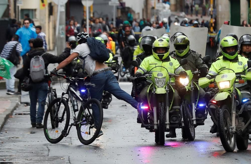 Bogotá vive una jornada de disturbios y ...