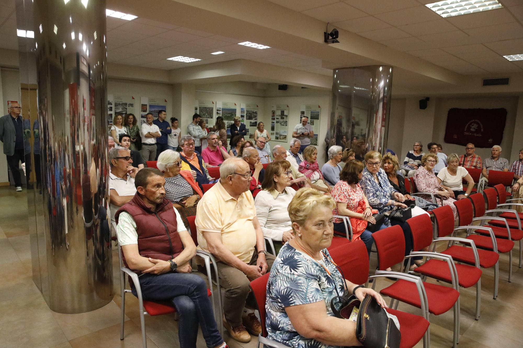 En imágenes: El PSOE pide transparencia en las negociaciones que tengan Foro, PP y Vox para la Alcaldía de Gijón