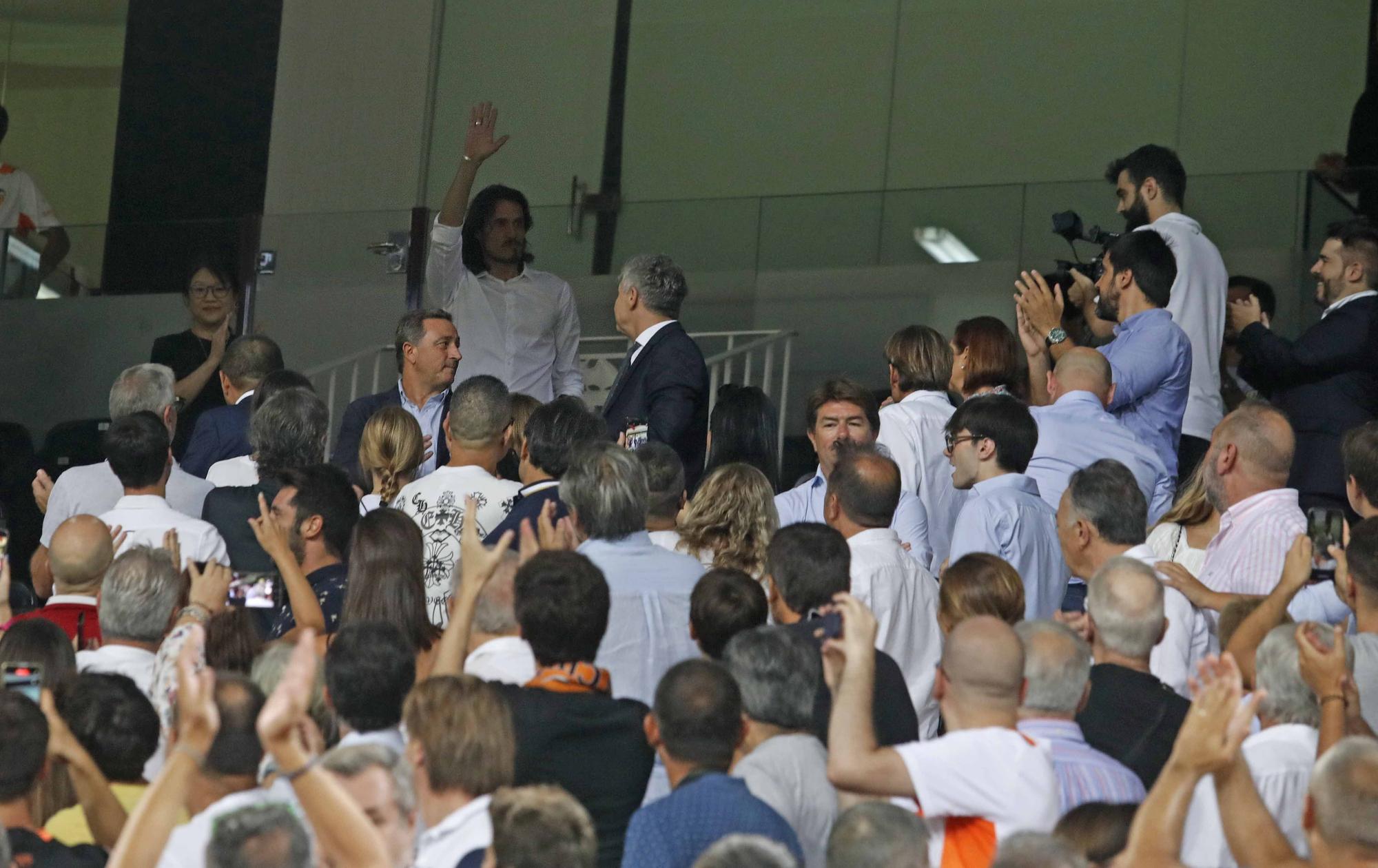 Cavani llega a València