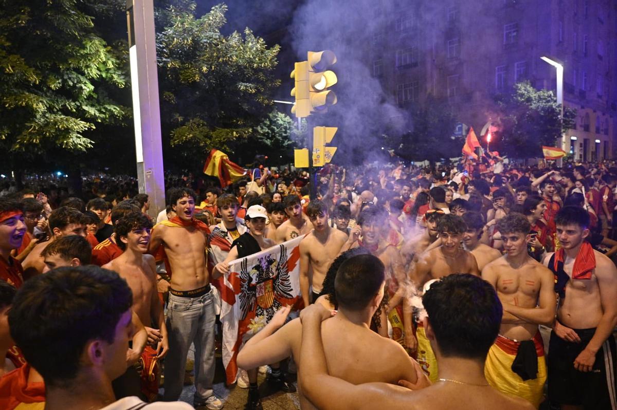 En imágenes | Zaragoza celebra el triunfo de España en la final del Mundial