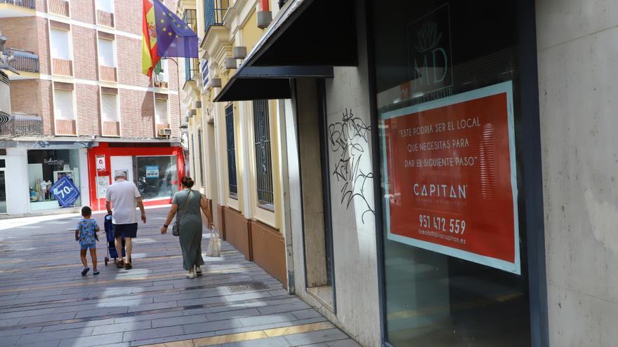 Córdoba pierde casi 700 locales comerciales en una década