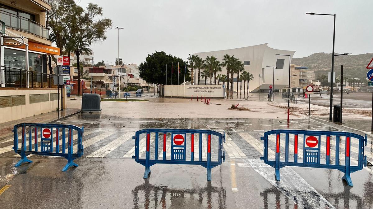 Tiempo en Murcia: Cortan varias carreteras de Águilas por la lluvia