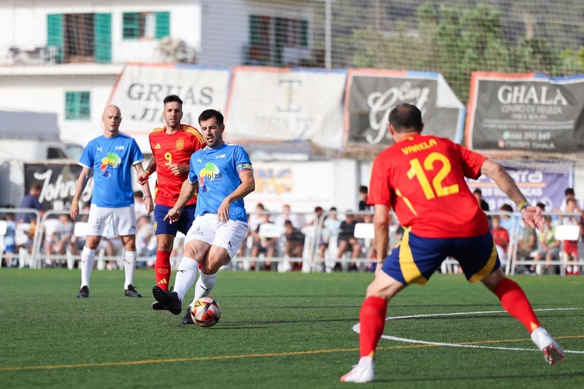 Las imágenes del partido benéfico con Xavi Hernández