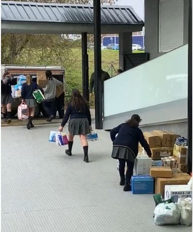 Campaña solidaria no Colexio Lar