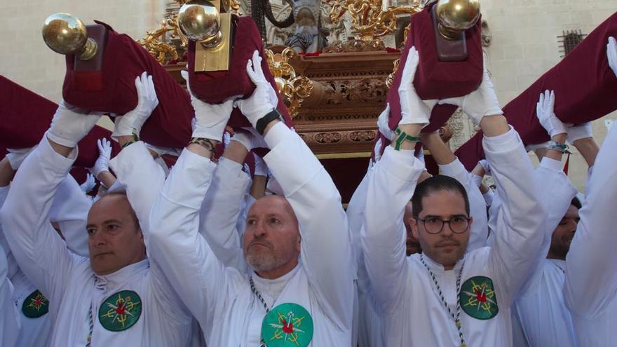 Alicante vive uno de los momentos más especiales del Martes Santo con la procesión del Cristo del Mar