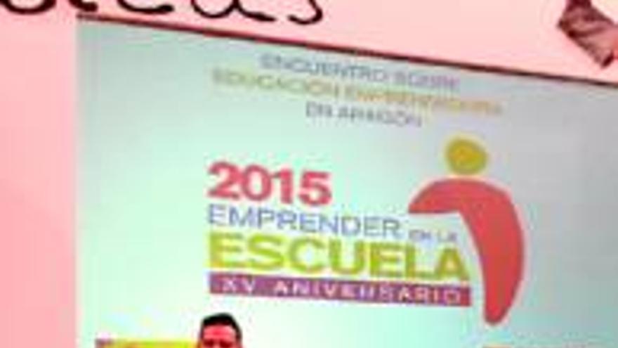 Jorge Hidalgo recibe un premio por emprendedor