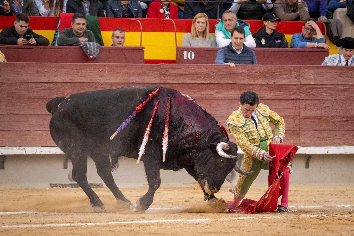 Extraordinario muletazo por abajo de Juan Ortega en Castellón