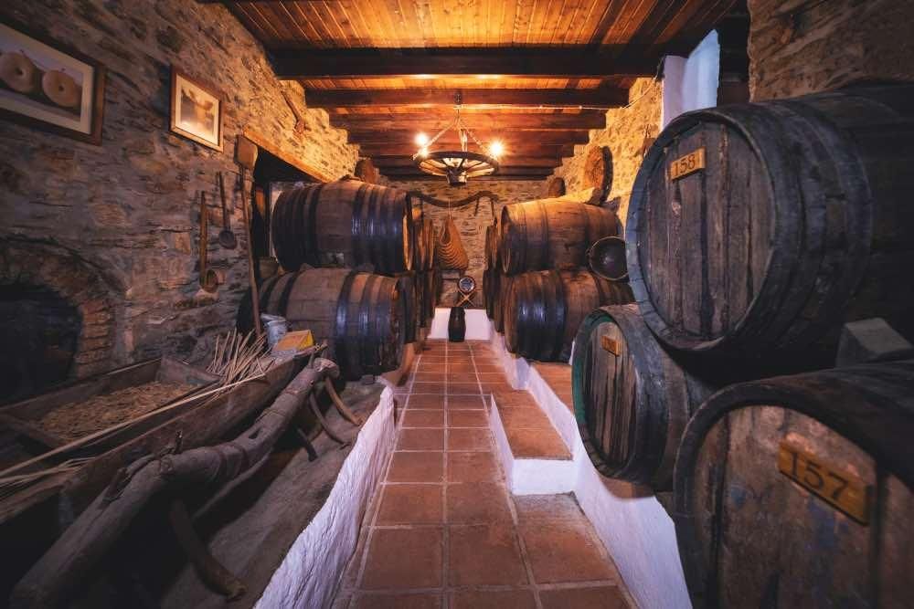 Bodegas en Moclinejo