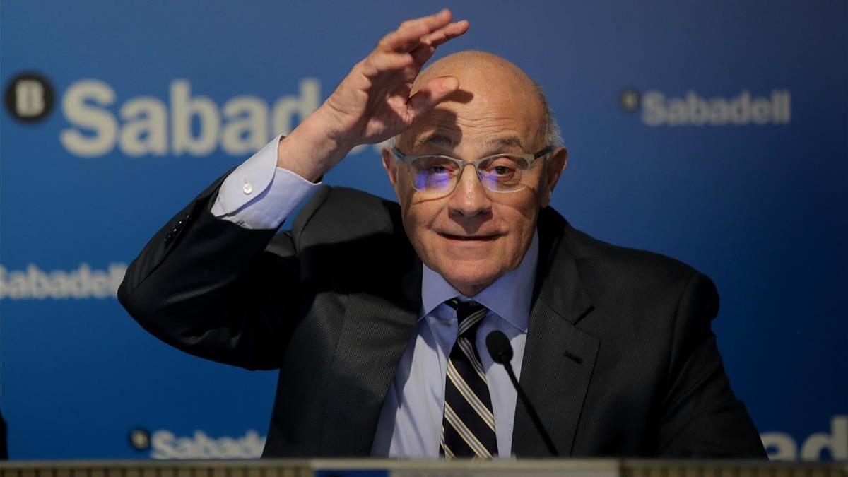 El presidente del Sabadell, Josep Oliu, durante una presentación de los resultados del banco.