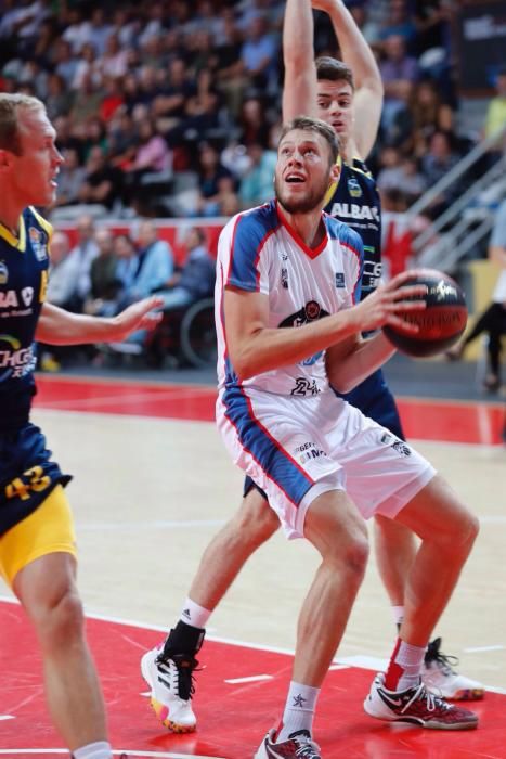 Partido entre el Obradoiro y el Alba en el Memorial Quino Salvo.