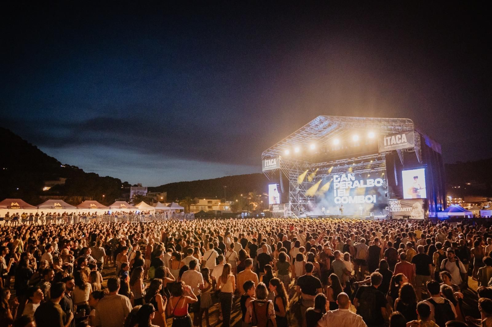 Oques Grasses, Dan Peralbo i El Comboi, Greta i DJ Trapella al Festival Ítaca Sant Joan a la platja de l'Estartit