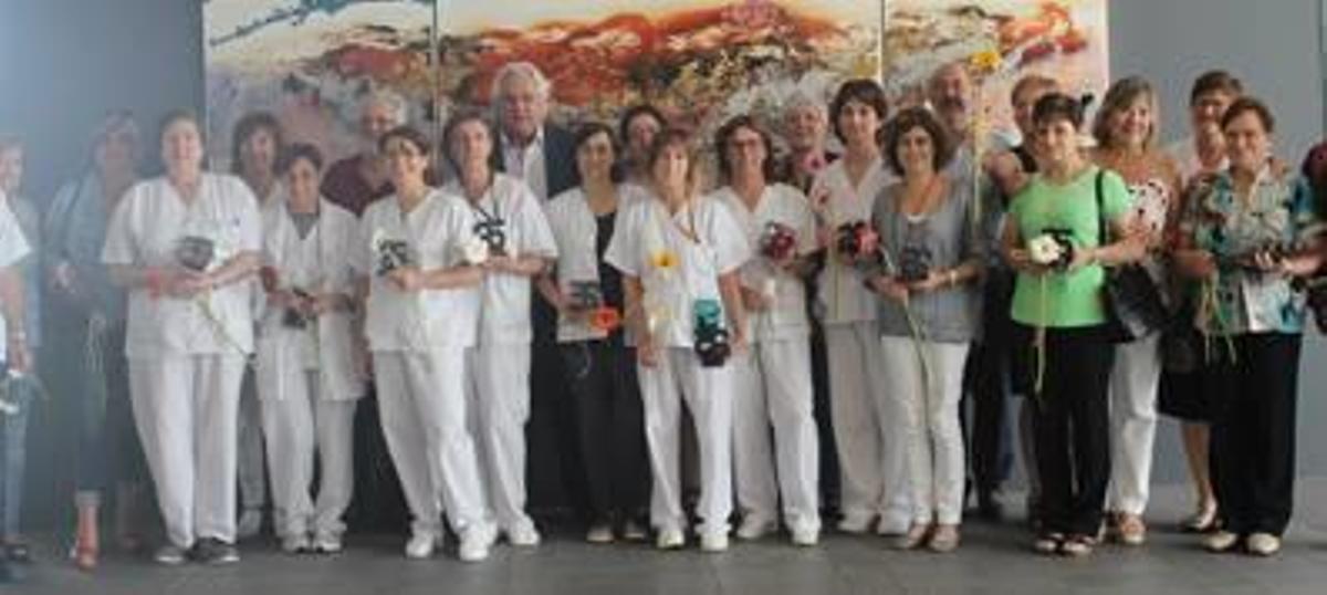 Hospital d'Olot  Reconeixement als treballadors que es jubilen i els que fan 25 anys al centre