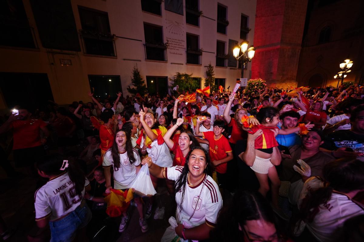 Galería: La provincia de Castellón se echa a las calles para festejar el segundo mundial de España