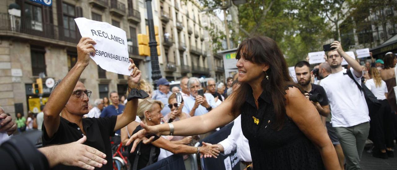 La presidenta de Junts a l’acte d’homenatge de les víctimes del 17-A. | EUROPA PRESS