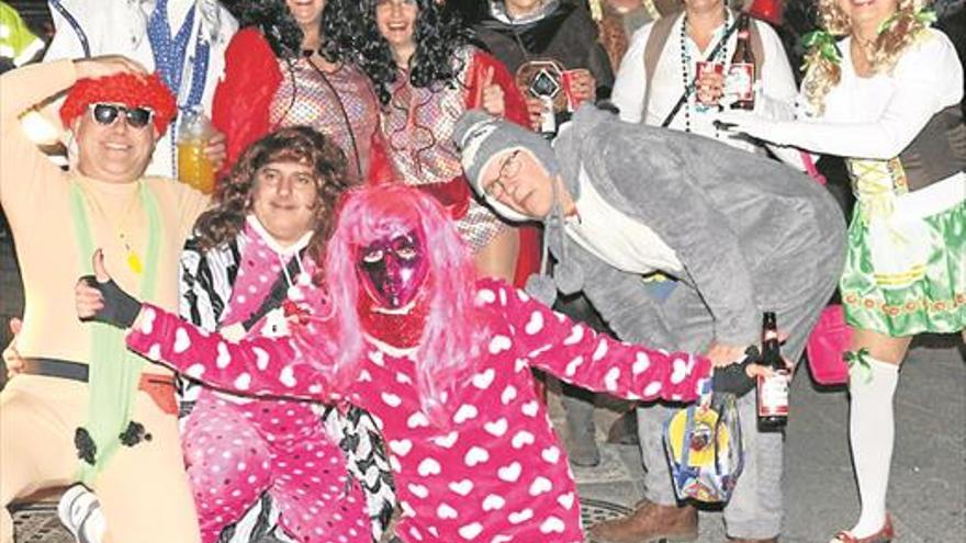 Alcalà sale a la calle para vivir un Carnaval muy participativo