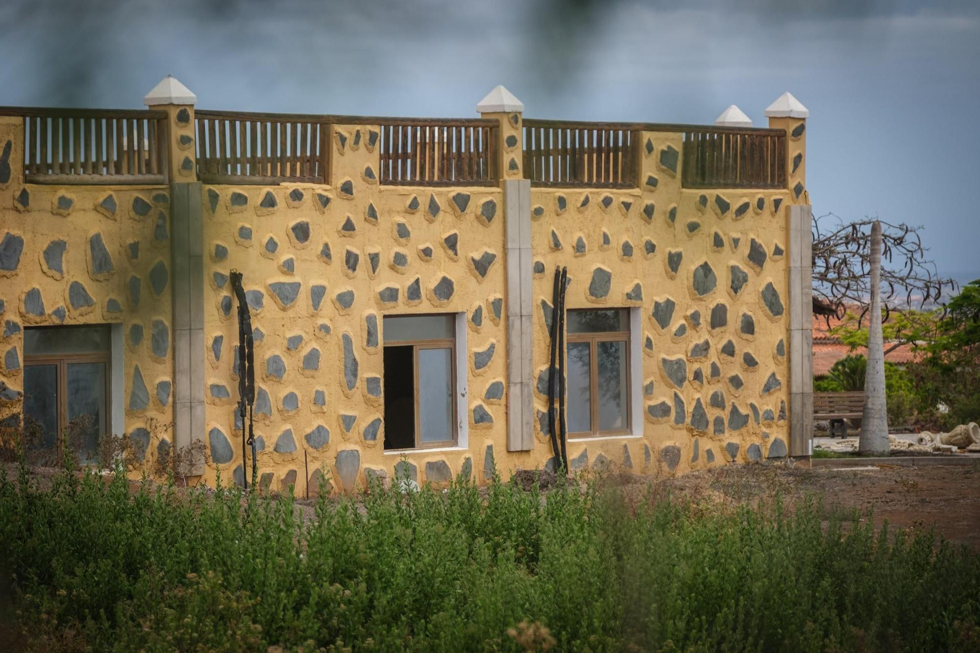 Hotel tomado por okupas en el sur de Tenerife