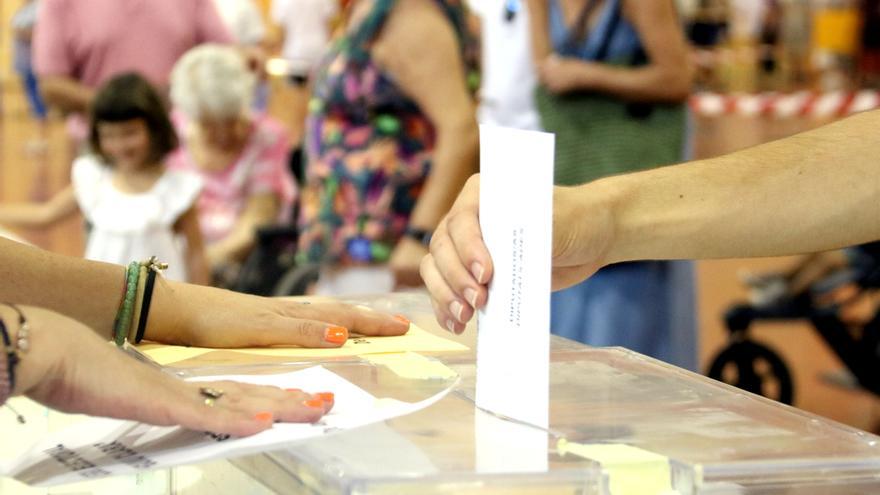 Abstenció al 23-J a Catalunya: la participació cau gairebé 4 punts respecte al 2019