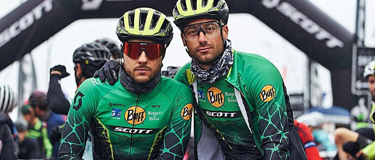 Despliegue del equipo Buff MTB Scott Team para la Vuelta a Ibiza - Diario  de Ibiza