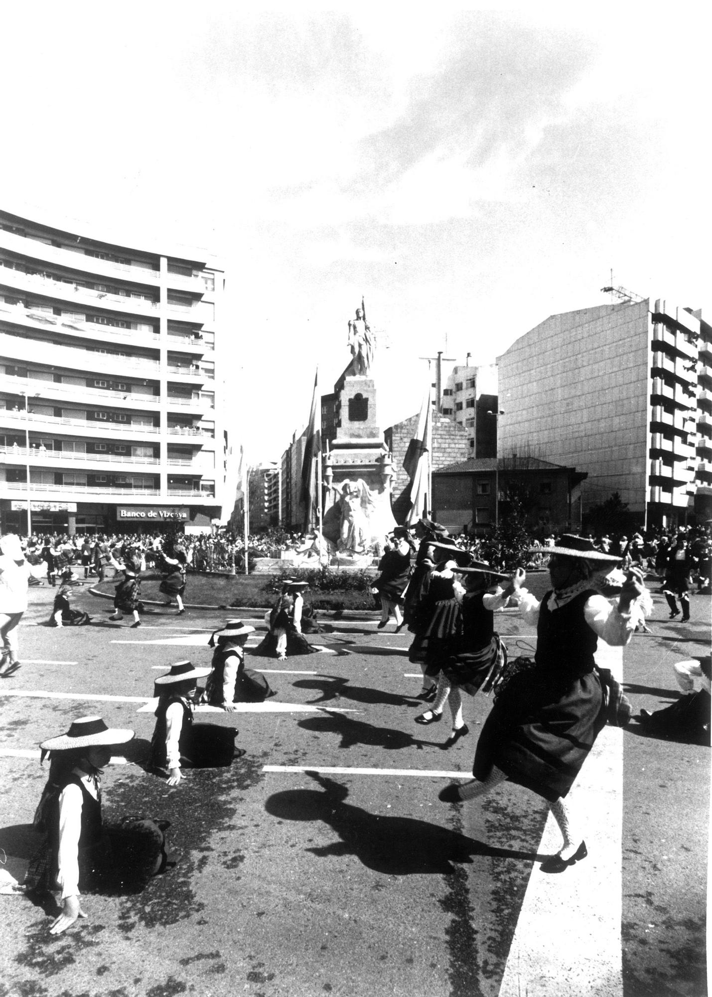 1986 Celebración de la Reconquista de Vigo Cameselle.jpg