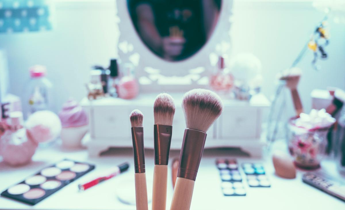 Los pinceles de maquillaje de ojos esenciales para crear todos tus looks