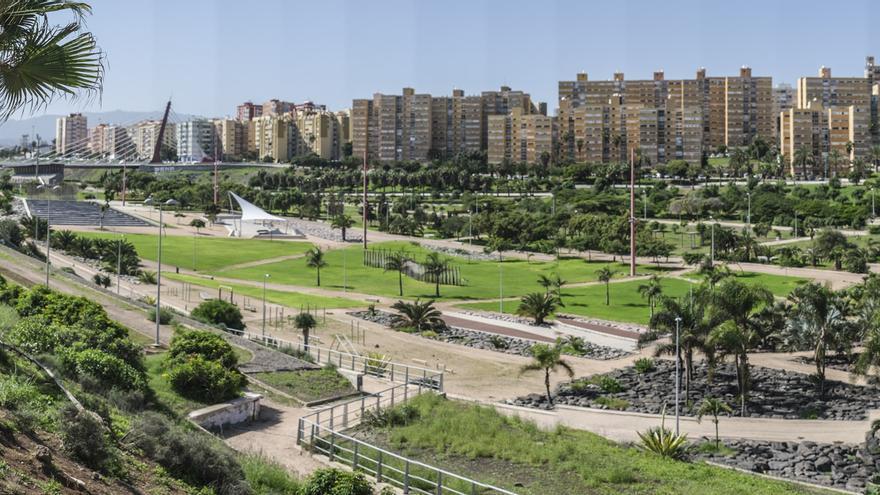 Vecinos de Escaleritas proponen reforestar las laderas del parque de La Ballena